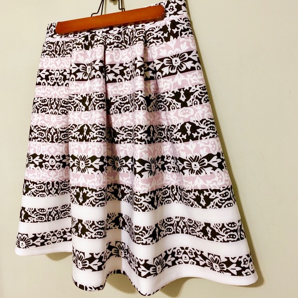 EST 1946 Pleated Scuba Midi Skirt - Picture 3 of 5